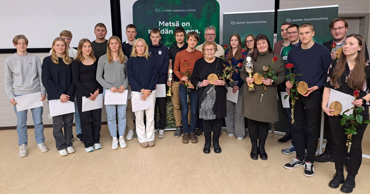 Suunnistusliitto palkitsi vuoden 2024 parhaita suunnistajia sekä toimijoita.
Vuoden suunnistaja: Miika Kirmula
Vuoden hiihtosuunnistaja: Niklas Ekström
Vuoden pyöräsuunnistaja: Ruska Saarela 
Vuoden tarkkuussuunnistaja: Lauri Mäkinen
suunnistusliitto.fi/2025/01/vuoden…
#suunnistus