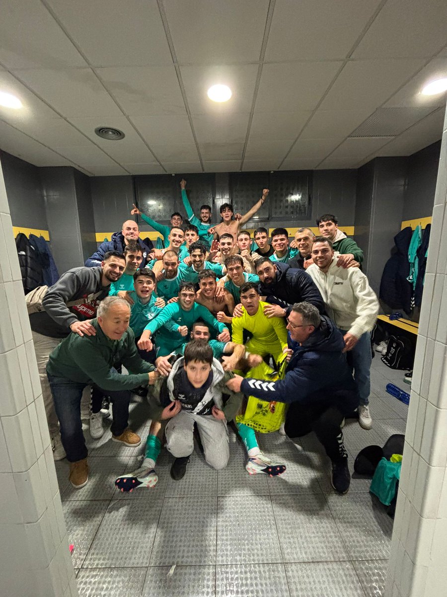 screquena1928's tweet photo. @CD_Almazora 1 - 2 #SCRequena final https://t.co/Tt7ZOb5WA7