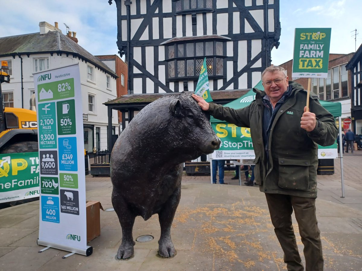 verityrichards_'s tweet photo. Great turnout for the Hereford @NFUtweets National Day of Unity, asking the public to #BackBritishFarming and #StopTheFamilyFarmTax. Some great photos coming in from events across the UK 👏💪🚜🐄 https://t.co/pLUq7IzzAu