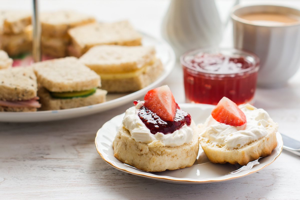 RealCounties's tweet image. The #Devonshire cream tea, involving scones, jam and clotted cream, is thought to have originated in #Devon.

However, claims have also been made for neighbouring counties.

In Australia and New Zealand, it is known as a &quot;Devonshire tea&quot;.

🇬🇧 #HistoricCounties | #RealCounties 🏴󠁧󠁢󠁥󠁮󠁧󠁿