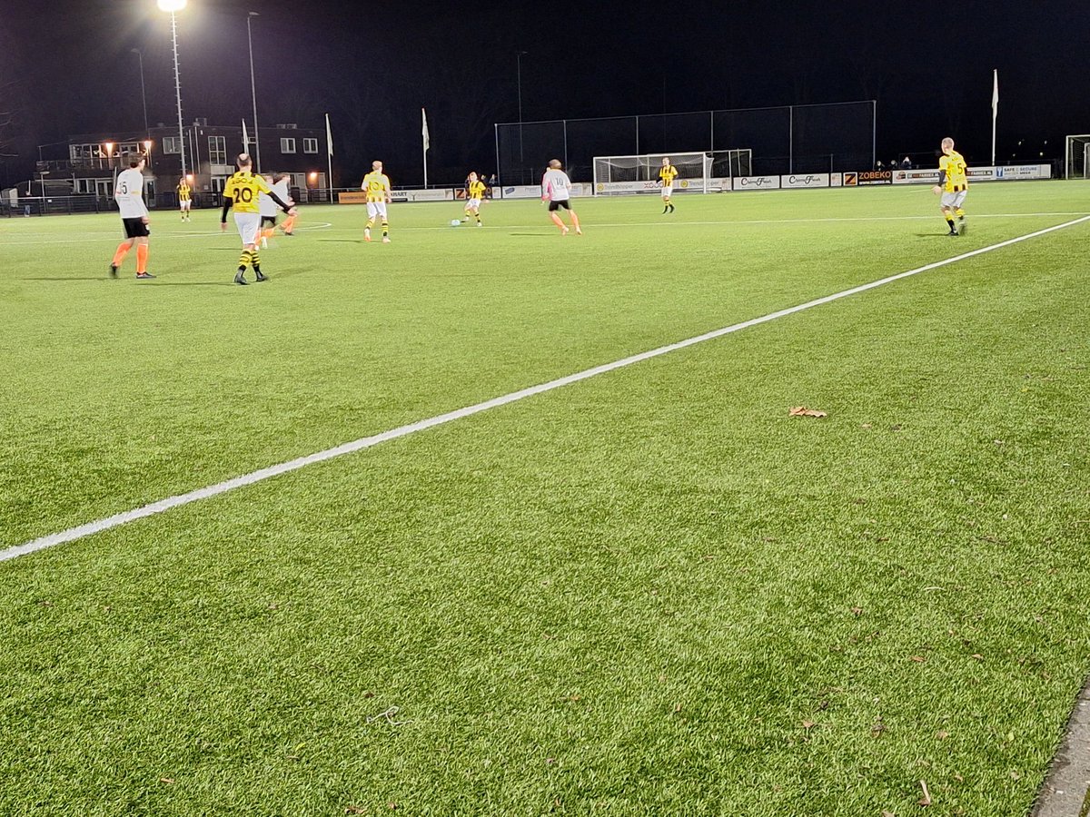 niek92jansen's tweet photo. HBC Heemstede 🆚 DVS'33
📅 25-01-2025
⚖️ 0-3
📍 Sportpark HBC, Heemstede 🇳🇱

DVS'33 wint door o.a. fraaie goal van Ahrens en staat 3e in Derde Divisie A ⚽

Met Baas, Dekker en Nijland veel ex-Graafschappers in de basis bij DVS'33.

#HBC #DVS33 #Heemstede #hbcdvs #Groundhopping https://t.co/LIRWAip73m