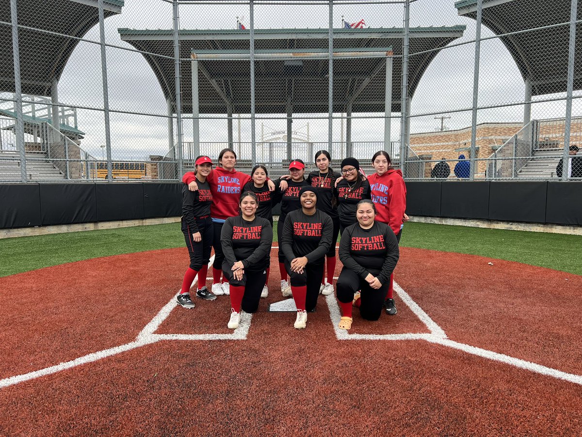 A great way to evaluate player performance. First 🥎 scrimmage of the year ‘2️⃣5️⃣ <a href="/dallasathletics/">Dallas ISD Athletics</a> <a href="/Skyline_Raiders/">Skyline High School</a> <a href="/SkylineAthDept/">Skyline HS Athletics</a>