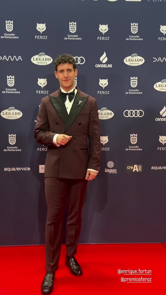 FlarrowAndMore's tweet photo. ★ #LaPromesaNews ★
Ana Garcés, Enrique Fortún y María Castro, actores de #LaPromesa, ya se encuentran en la alfombra roja de los #PremiosFeroz, que se están llevando a cabo en Pontevedra. #FAMEventos #SeriesDiariasNews
Créditos • LaVozDeGalicia, GosualFilms y PremiosFeroz https://t.co/Bl7ZF0GkGH