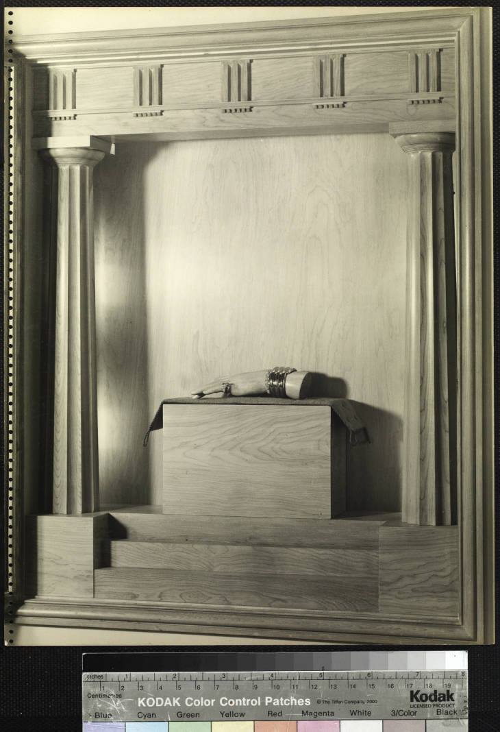 jewelry display at Paul Flato shop, 8637 Sunset Boulevard (interior designed by T.H. Robsjohn-Gibbing)
photo: Maynard L. Parker, 1938
image courtesy Huntington Library