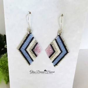 GlassHawaii's tweet photo. https://t.co/TxrKUG1XjE Beaded Geoetric Dangle Earrings #handbeaded #delicabeads #sterlingsilver #lightweight #giftideas https://t.co/xTQ8yxw87U