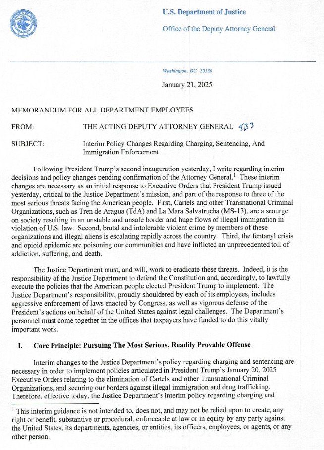 LynnwoodTimes's tweet photo. The Department of Justice will now pursue criminal charges against anyone--including elected mayors and governors--found to be harboring illegal immigrants or obstructing ICE operations.

See page 3 paragraph 3. https://t.co/7EQWuK1nry