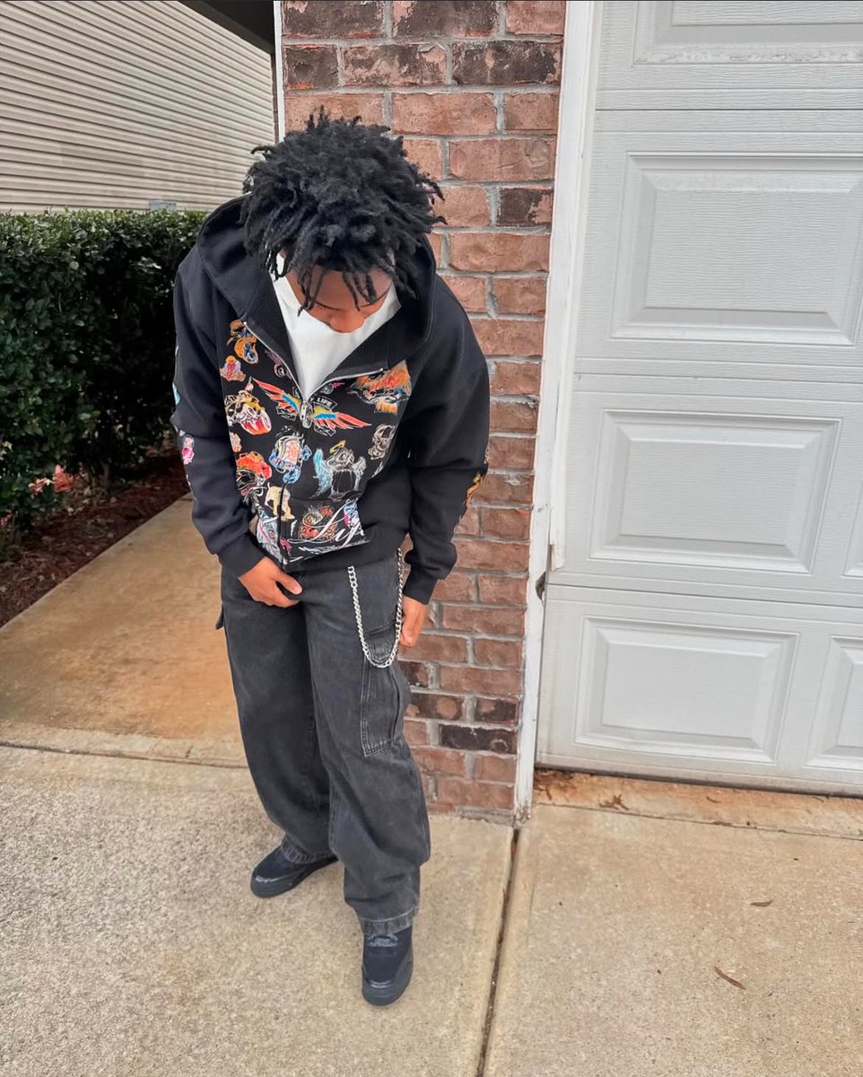 Follow me on IG to <a href="/lildre1st_/">DRE</a>