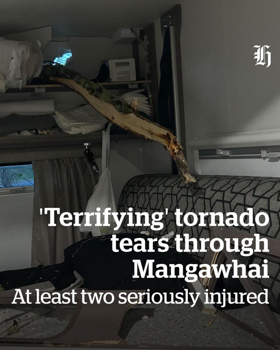 #LATEST |  Roofs have lifted off homes, trees and powerlines were down as thousands are without power.

🔗 ebx.sh/rQxAh6