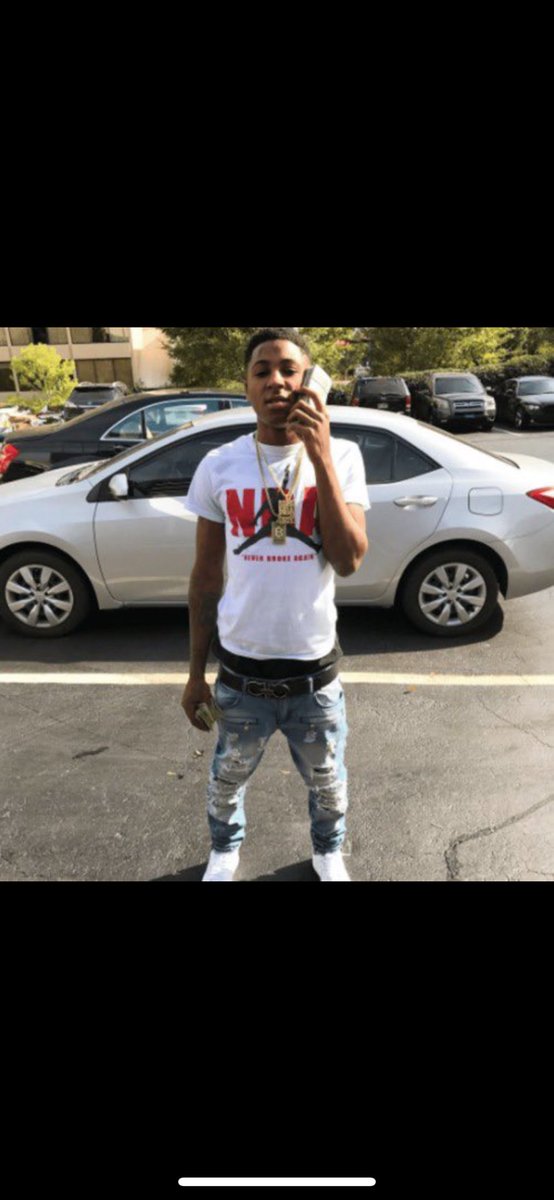 2notenough's tweet image. Special request: cna yhu edit me next to yb