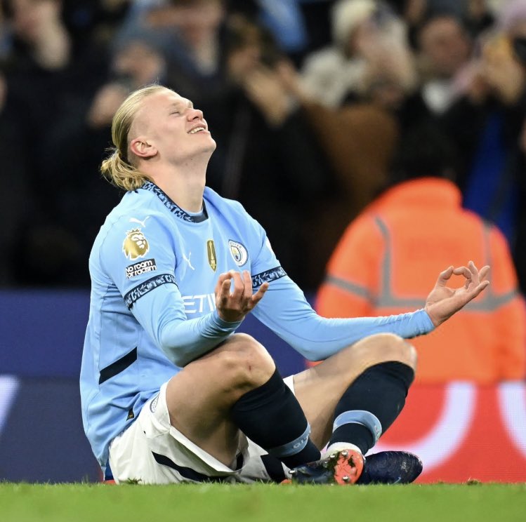 Blue Moon tweet media