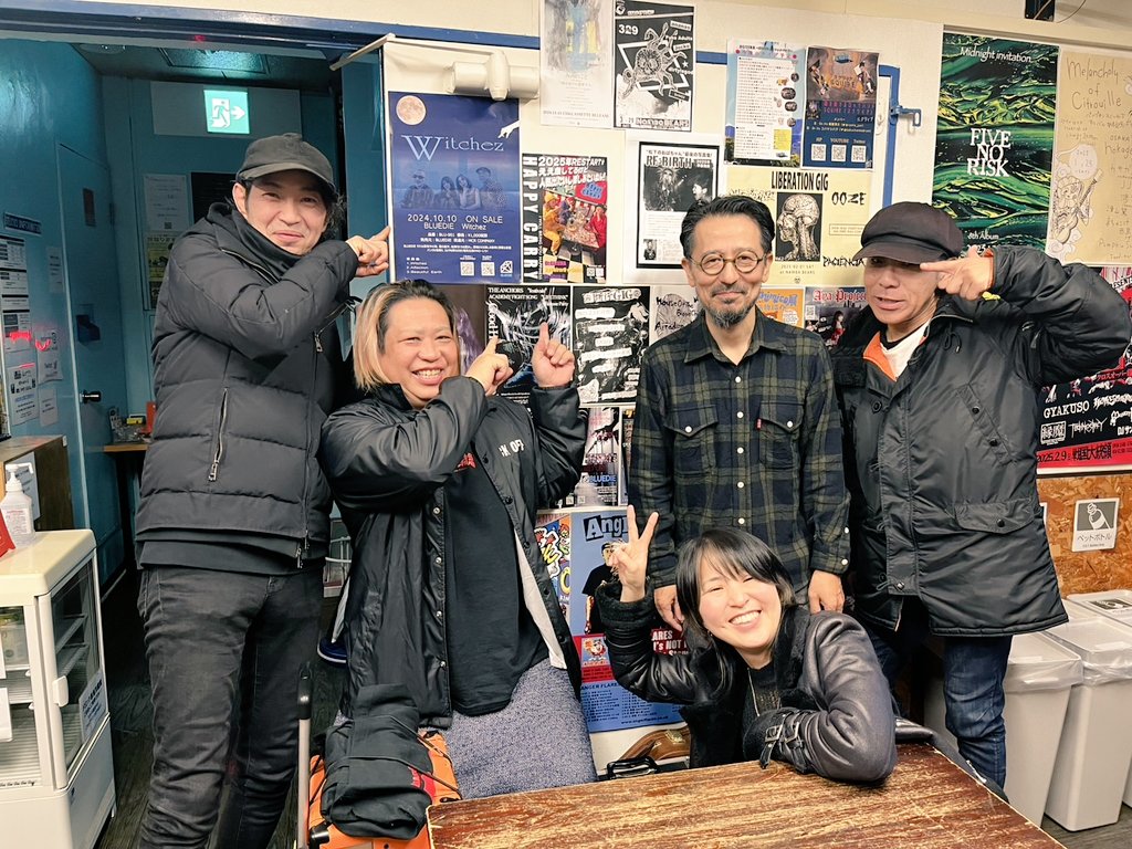 punkcatdrunker's tweet photo. JOKE?! RECだいぶ進みました♪ #LM_STUDIO にして
よかった!一平さん引き続き宜しくお願いします♪
チュンジええのんありがとーやで!
レックスが覗いてるけど今夜はストレスなく寝れそう!笑
もう朝やけどwww https://t.co/T39GgzmhYE