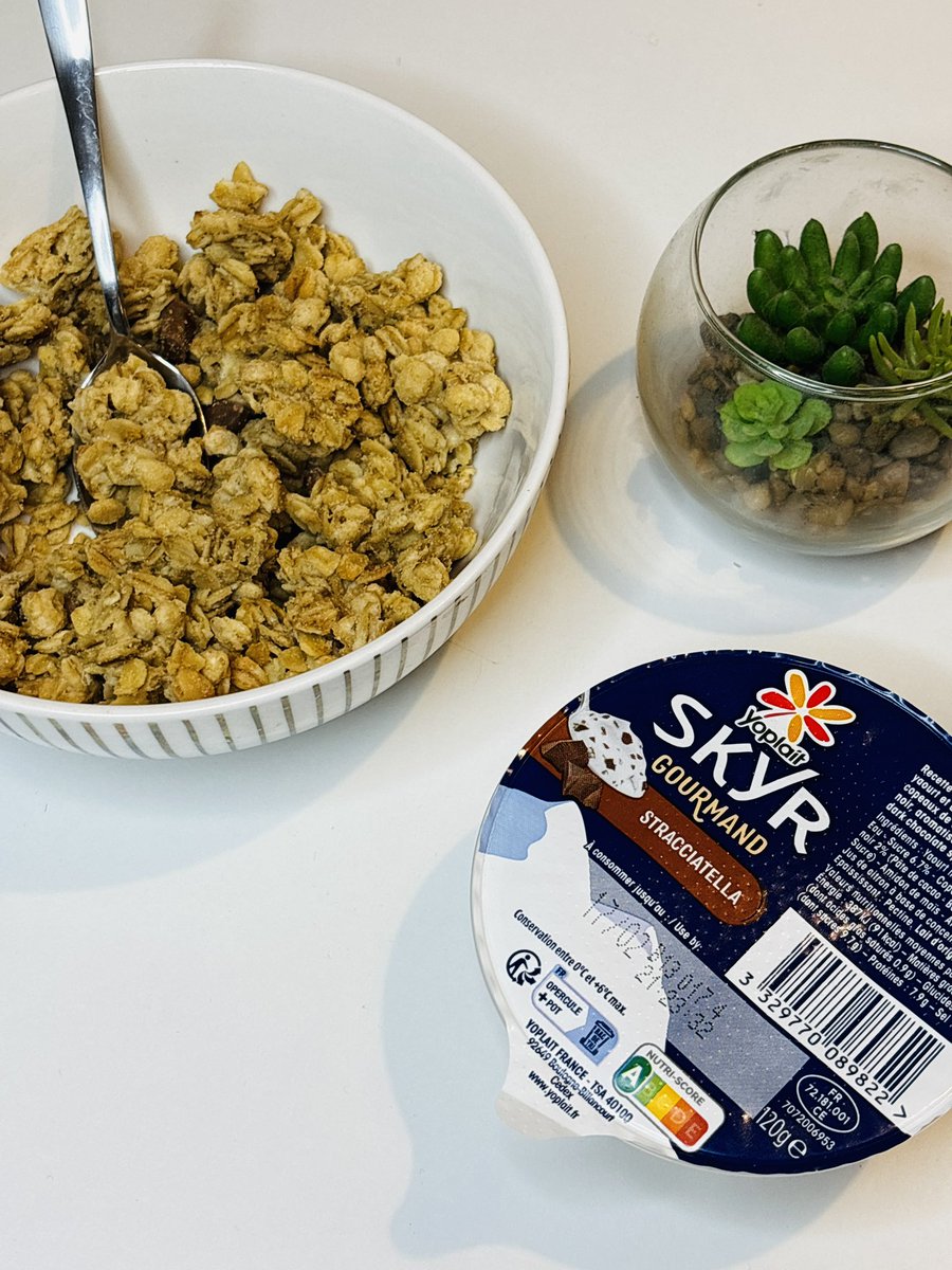 Agate0404's tweet photo. #yoplaitskyr miam miam ✨😋 https://t.co/InYb3n0NKD