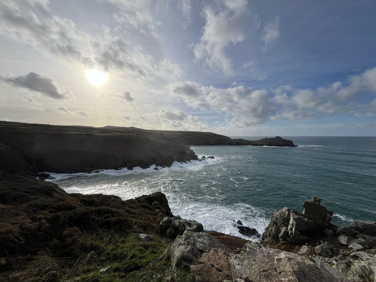 EvocativeCorn's tweet image. Zennor loop then dusk at Chun Quoit.