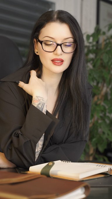 I’m about to drop a new format on my paid sites tomorrow and it’s my first ever written sex photo story