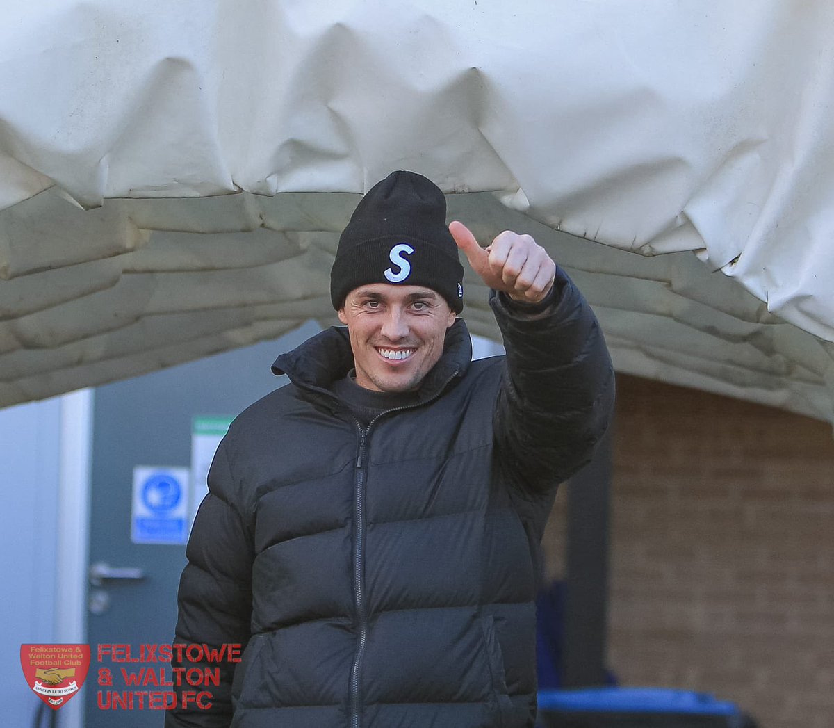 Felixseasiders's tweet photo. Fantastic to see Joe Whight at the ground today, his smile illuminating the stadium as usual. Everyone at the club wishes him well as he prepares for Wednesday’s surgery on his torn ACL. 👊🏼 https://t.co/ryMSkH60WG