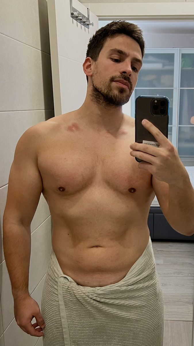 berni_neves93's tweet photo. I think you know what this is 😏 https://t.co/o4QoAiG4aY