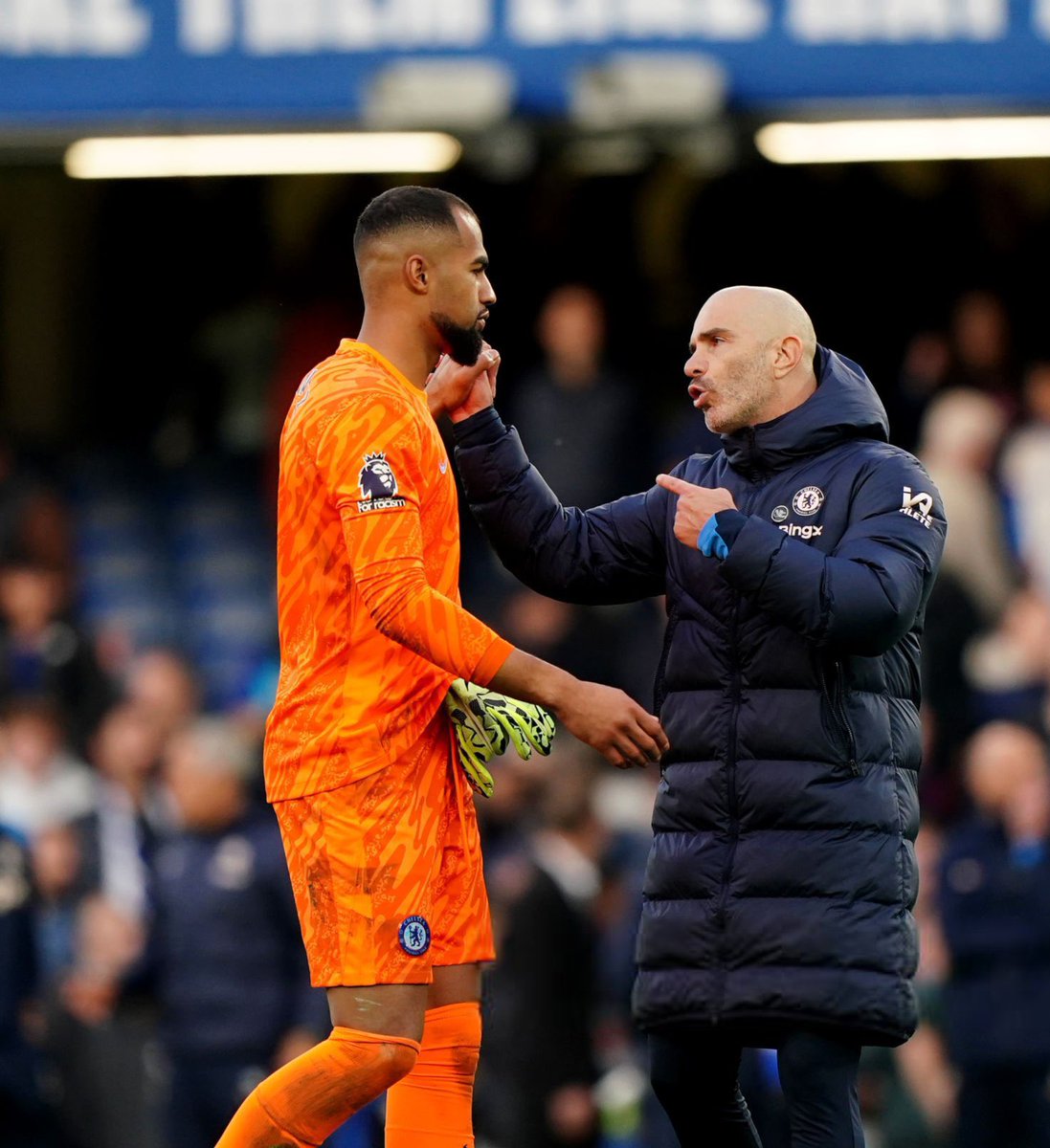 Collinsedin1's tweet photo. @ChelseaFC Retweet if you want this fraud in the name of a goalkeeper to leave our club!!! https://t.co/PEVtrAYj8h