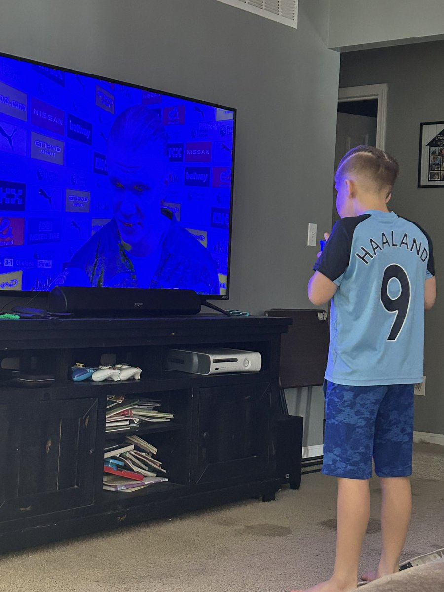 adubslady's tweet photo. @erling your biggest fan! https://t.co/X57z9q1CHm