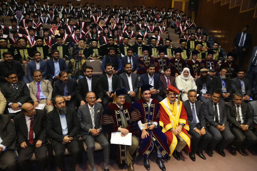 nizshaz29's tweet photo. "#Education is the most powerful tool for bringing change in the society."
"#Youth have a key role to play in shaping the future of #Pakistan." @BBhuttoZardari
#Convocation #MehranUniversity #Jamshoro https://t.co/ZG35ulMfVk