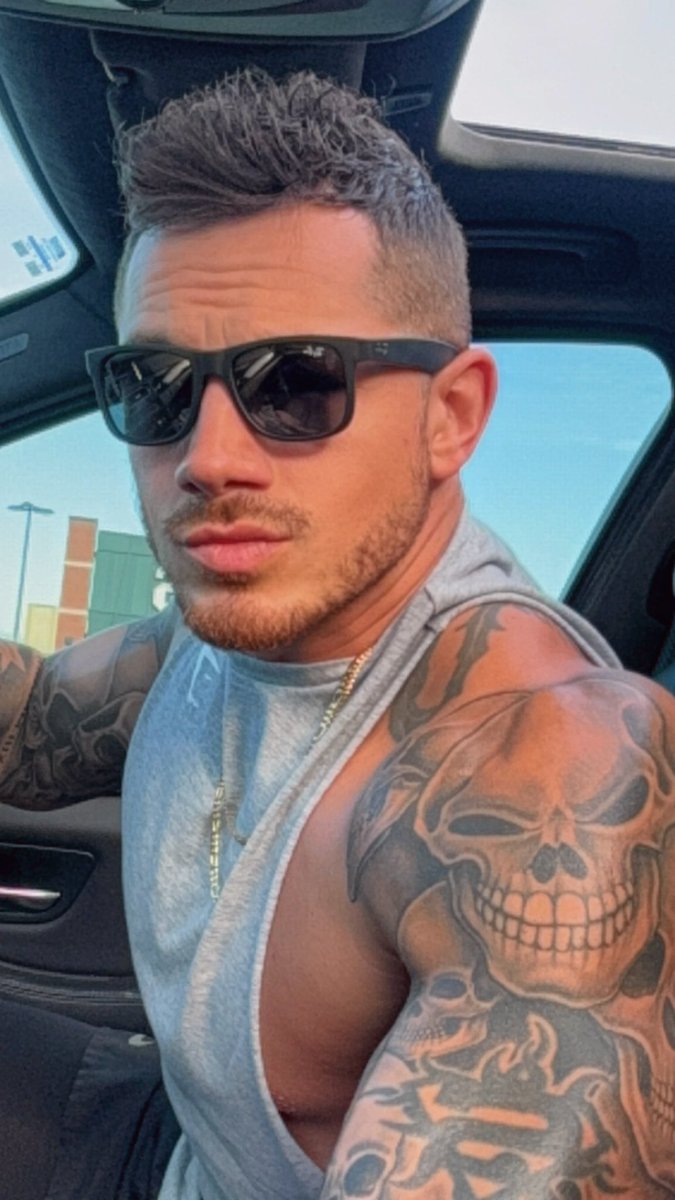 Get in the car or else…. 😎😡