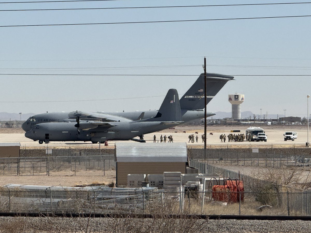IamLencho's tweet photo. Moments ago, troops arrived at Biggs Airfield in El Paso Tx. Part of President Trumps plan to secure the US/Mx border.
#elpasotx #usmilitary #texasborder https://t.co/pOVVmJpbEh