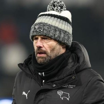 I hope David Clowes realises it's probably time for Warne to go.

He's completely lost the fanbase.

The football is so one dimensional.

Tactically we're miles behind other teams.

Two wins since early November.

Grateful for promotion, but we've just not been good enough. #DCFC