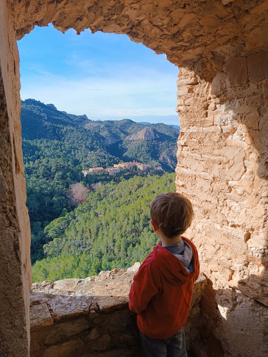 AEC de Reus (@aec_reus) on Twitter photo Aquest proper diumenge 2 de febrer anem a la Serra de Cardó🌳🥾🎒
Gràcies a la col·laboració amb el <a href="/CEBaixCamp/">CE Baix Camp</a> podem anar-hi amb bus 🚍 per contaminar menys ♻️.
Ens acompanyes?
aec.playoffinformatica.com/PanellActivita…
#EsportVerd #ElBaixCampITuAPeu
#AECReus #FEEC Aquest proper diumenge 2 de febrer anem a la Serra de Cardó🌳🥾🎒
Gràcies a la col·laboració amb el <a href="/CEBaixCamp/">CE Baix Camp</a> podem anar-hi amb bus 🚍 per contaminar menys ♻️.
Ens acompanyes?
aec.playoffinformatica.com/PanellActivita…
#EsportVerd #ElBaixCampITuAPeu
#AECReus #FEEC