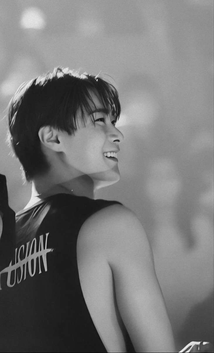 mayah_hunter's tweet photo. Feliz cumpleaños a nuestro angel, Moonbin siempre te querré ❤
#누구보다_빛나는달_빈아_생일축하해
#문빈 #MOONBIN #아스트로 https://t.co/gBy2iBIphv