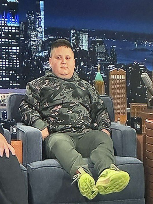 zzzpyro's tweet photo. How I look at mfs NOT holding $MLG https://t.co/rYqaWe0KF9