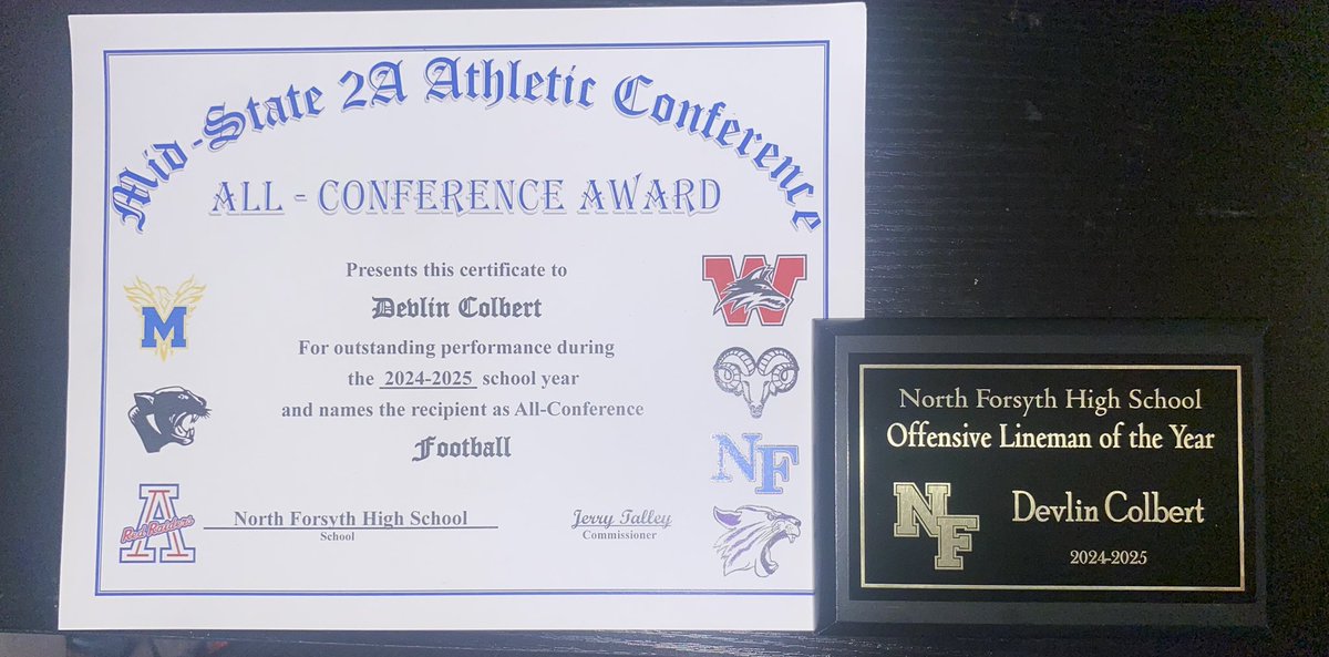 DevlinColbert70's tweet image. Awards from This season Hard work pays off‼️
I’m grateful to be named
-Offensive Linemen of the Year
-ALL-CONFERENCE
-2X ALL-AREA SECOND TEAM
#AGTG @BernardNFHS @Coach_BCollins @Coach_Overman @tyhaines16