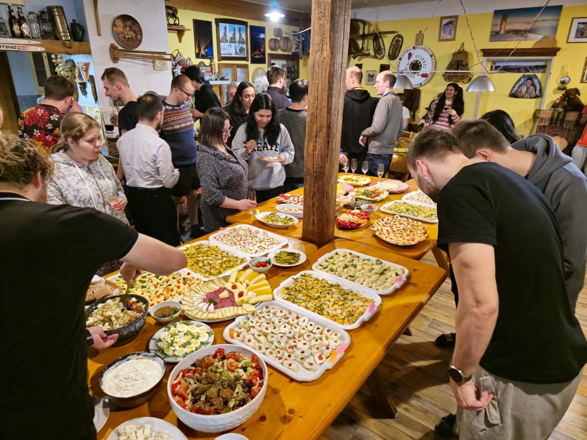 Katedra fyziky povrchů a plazmatu MFF UK tweet media