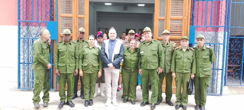 Cómo parte del recorrido por la zona de defensa de Los sitios se puntualizo el comedor social Quisicuaba como centro de elaboracion. Desde está trinchera de infinito amor se defiende la Patria, el socialismo y la Revolución. #ElPuebloUniformado #Bastion2024 #LaHabanaViveEnMi