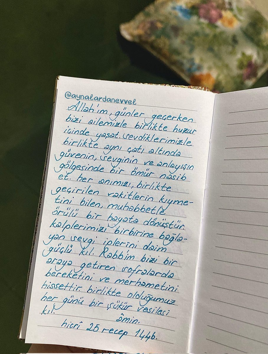 bugünün duâsını, sevdiklerimin şen sesleri eşliğinde yazdım. şükürdür. 🌷
