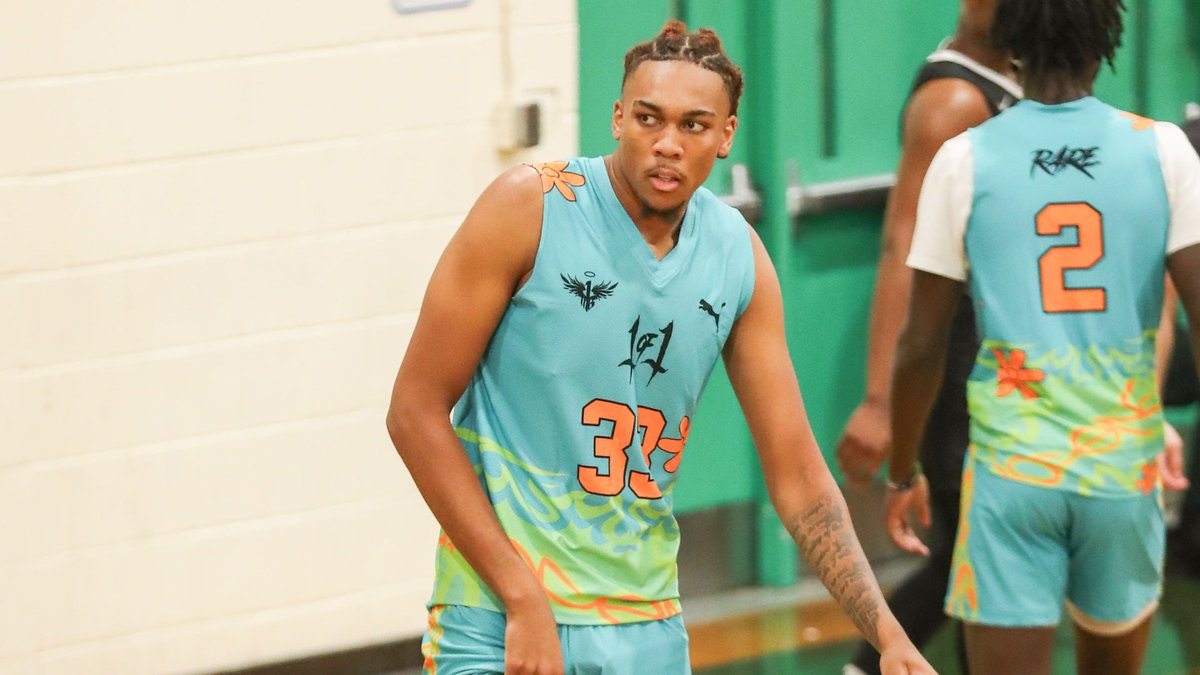 2025 6'11 Bryson Cowan <a href="/1of1academy/">1of1academy</a> continues to get better. Really do like his ability to be an x-factor, make those extra plays, be a good presence on the glass, and help protect the paint. Such a nice piece on the court. #PhenomHoops #TheWellInvitational