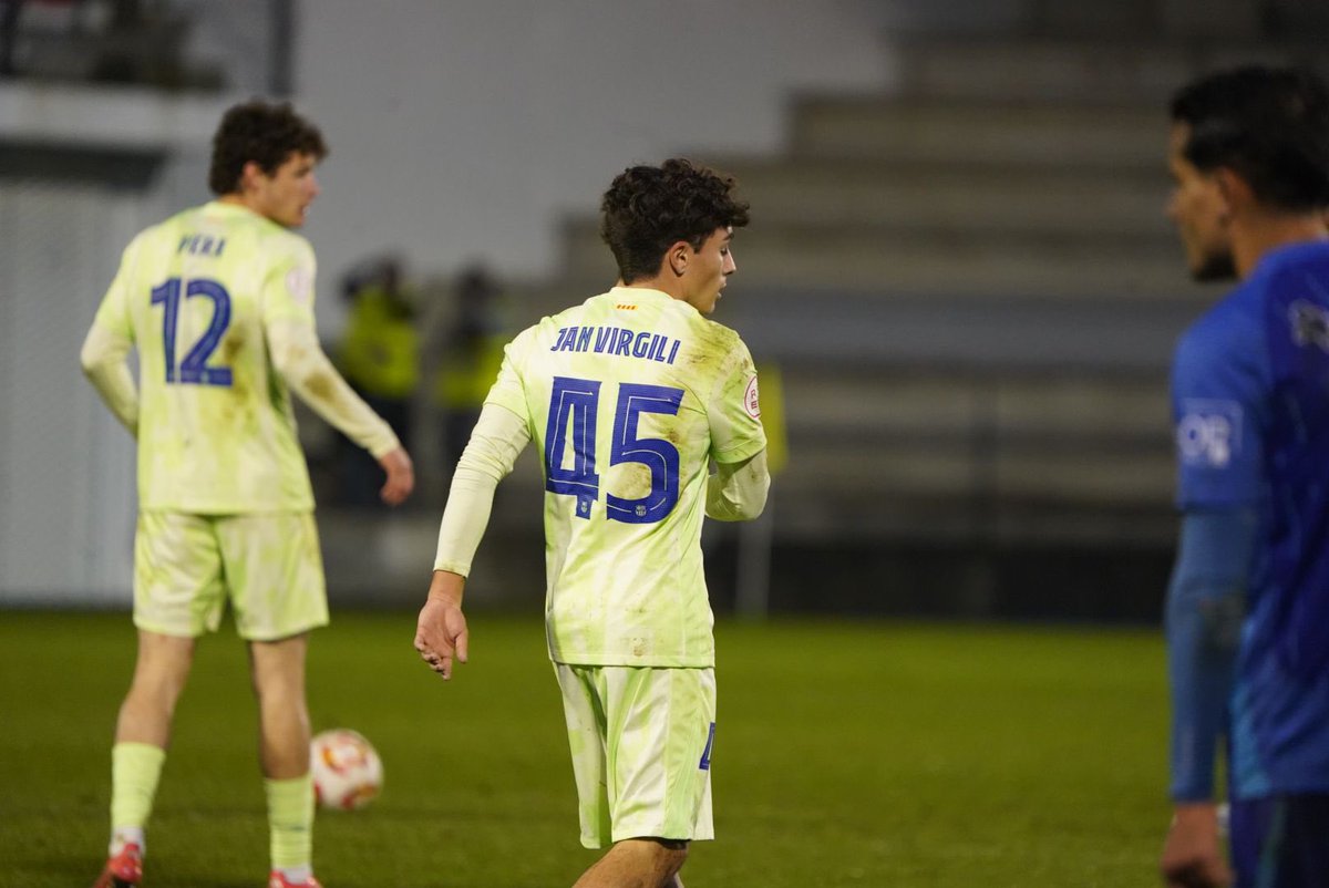 FCBarcelonaB's tweet photo. 🆕 Debut oficial de 𝗝𝗮𝗻 𝗩𝗶𝗿𝗴𝗶𝗹𝗶 amb el Barça Atlètic!

🙌🏼 𝘌𝘯𝘩𝘰𝘳𝘢𝘣𝘰𝘯𝘢, 𝘑𝘢𝘯!

📷 Andrea Cid (Ourense CF)

💙❤️ https://t.co/6x1am1nFbF