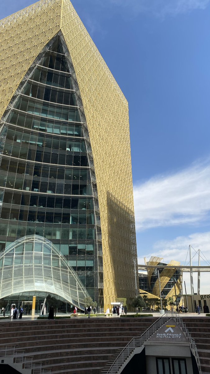 Maryam 👾 tweet media