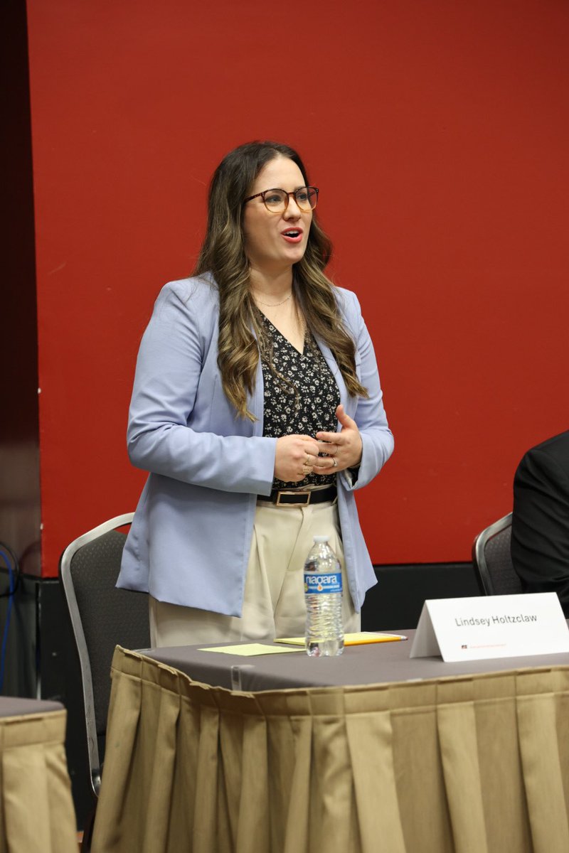ArFB's tweet photo. GOOD LUCK @LindsHoltzclaw in round 2 of todays @FarmBureau YF&R discussion meet! #ArkAg https://t.co/jERCKSyQHG