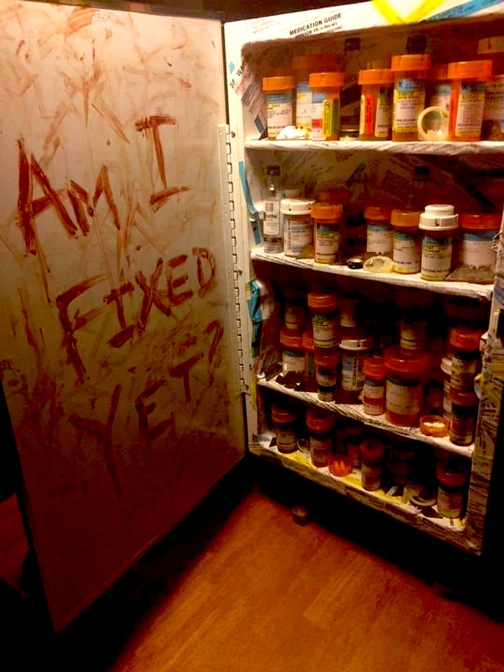 VICKY VOICES 👺 // MCR: 07/09 (@realgerardgay) on Twitter photo 