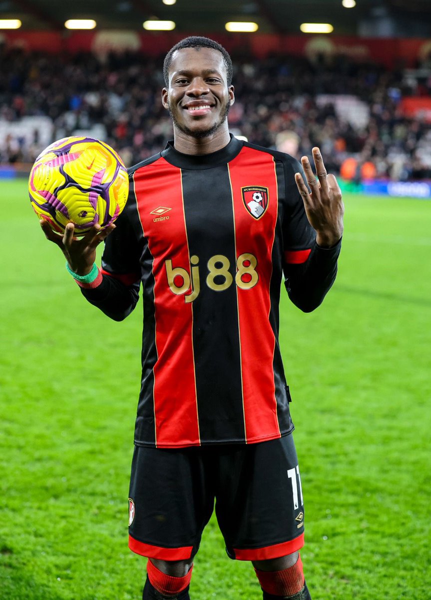 DangoOuattara's tweet photo. 𝗪𝗵𝗮𝘁 𝗮 𝘀𝗽3️⃣𝗰𝗶𝗮𝗹 𝗱𝗮𝘆 ! 

It’s an amazing feeling to score my first hat-trick in the Premier League and especially at home. 😍🙌🏾

Another great 3 points, hungry for more. Come on lads ! 🍒💪🏾 @afcbournemouth https://t.co/PrhpaGvzhY