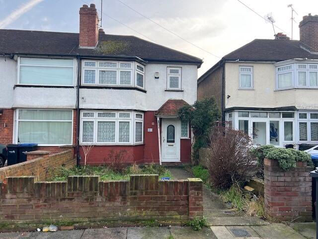 grange_homes's tweet photo. Three bedroom house for sale in Bush Hill Park £515,000 

https://t.co/hJgUAQHqRn https://t.co/1KFxOMCPuR