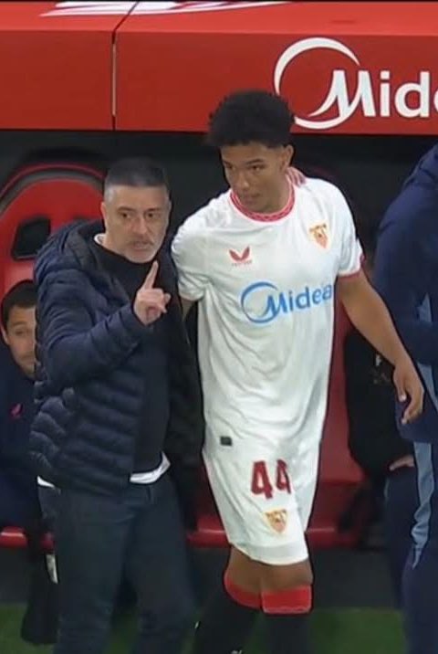 FutbolPR's tweet photo. 2009                                       2025
Leandro en                            Debuta con
la U-9 de                                el Sevilla
Caguas Bairoa                     en La Liga https://t.co/Pviu7DLbn1