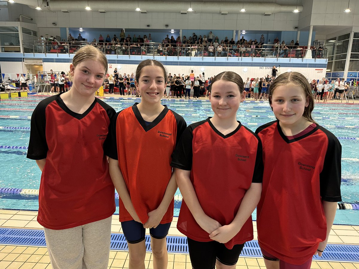 DownsendSport's tweet photo. Amazing evening in the pool for our swimmers this afternoon &amp; evening, some fantastic PB’s and a massive congratulations to Spencer for his gold medal in the 100 Free. His first time swimming this event competitively!! #TeamDownsend #RESPECT 🥇🏊🏼‍♀️🏊🏼‍♂️ https://t.co/O9V6FrGfxs