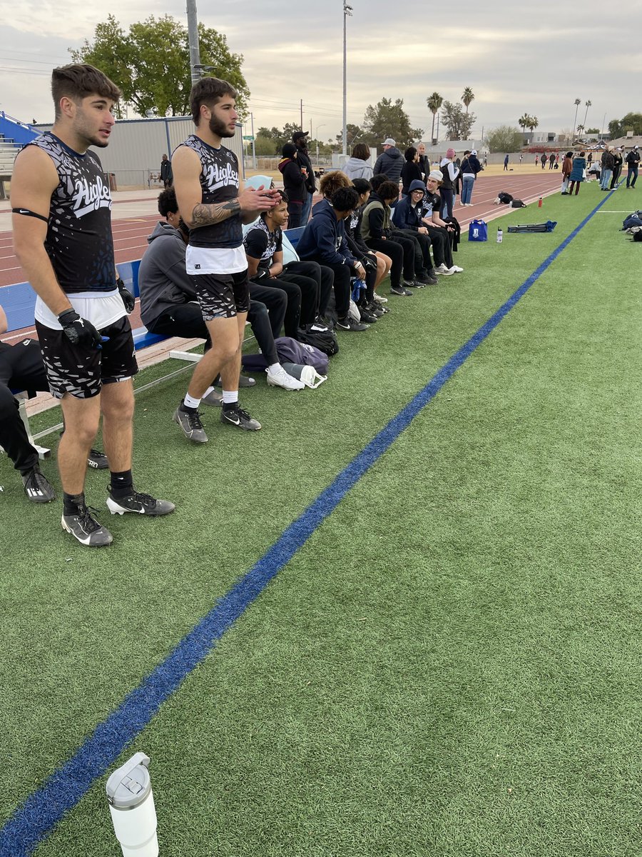 COYjuniorB's tweet image. Spent the morning at a 7s tournament reppin H-town @HIGLEYFOOTBALL Love getting after it and building that camaraderie and culture!  #culturewins #alwaysimproving