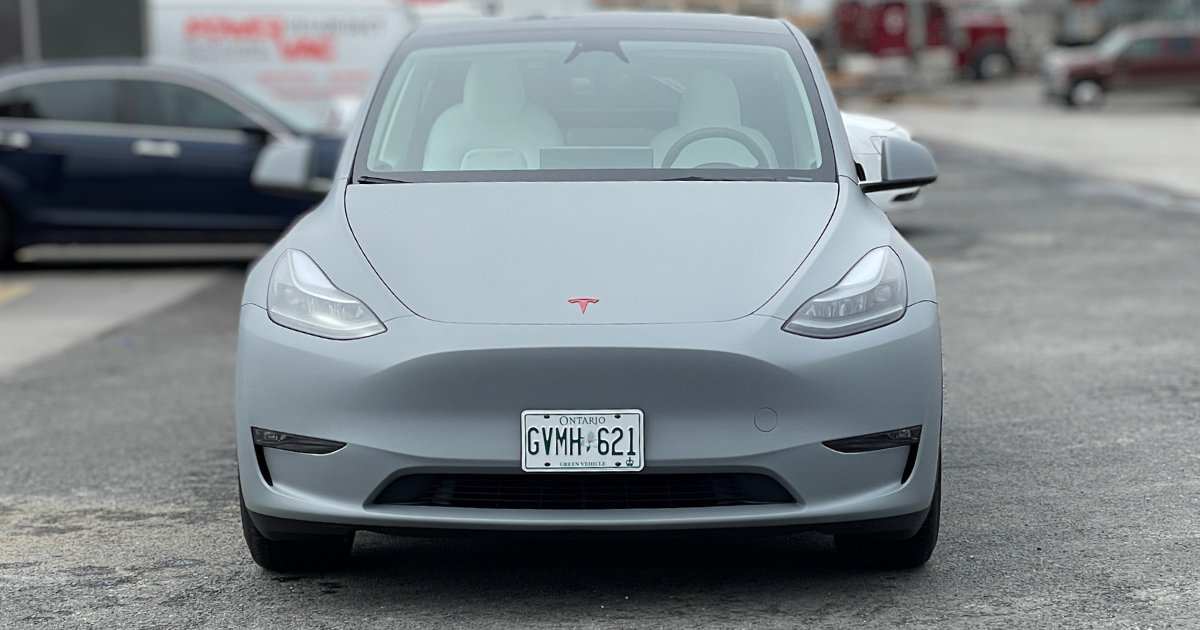 vinylwraptdot's tweet photo. At Vinyl Wrap Toronto, we gave a Tesla a sleek Matte Gray Wrap Transformation, adding style and protection. 

Check out our portfolio for more amazing wraps! 🚗✨

https://t.co/qMcHzRkpWw

#MatteGrayTeslaWrap #TeslaWrap #VinylWrapToronto #VehicleWraps #CustomDesigns #CarWraps https://t.co/HZR1wNlGlb