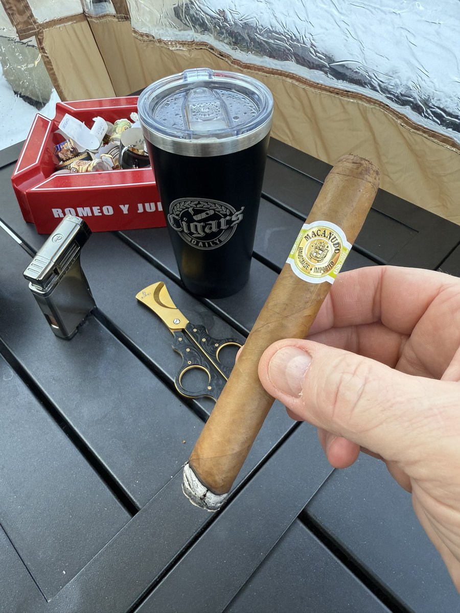 Perfect Saturday watching the <a href="/Rolex24Hours/">Rolex 24 Hours</a> with a <a href="/macanudo/">Macanudo Cigars</a> Cafe &amp; coffee #cigar #nowsmoking