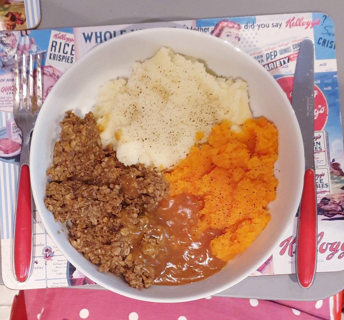 Gareth Jones Dandelion Radio (@garethgoape) on Twitter photo Dear <a href="/AldiUK/">Aldi Stores UK</a>
Just wanted to say your veggie haggis is amazing! I've just had a second portion and l'm now about to watch a Supergran and <a href="/bellesglasgow/">belle & sebastian</a> DVD!
#BurnsNight #BurnsNight2025 #Haggis Dear <a href="/AldiUK/">Aldi Stores UK</a>
Just wanted to say your veggie haggis is amazing! I've just had a second portion and l'm now about to watch a Supergran and <a href="/bellesglasgow/">belle & sebastian</a> DVD!
#BurnsNight #BurnsNight2025 #Haggis