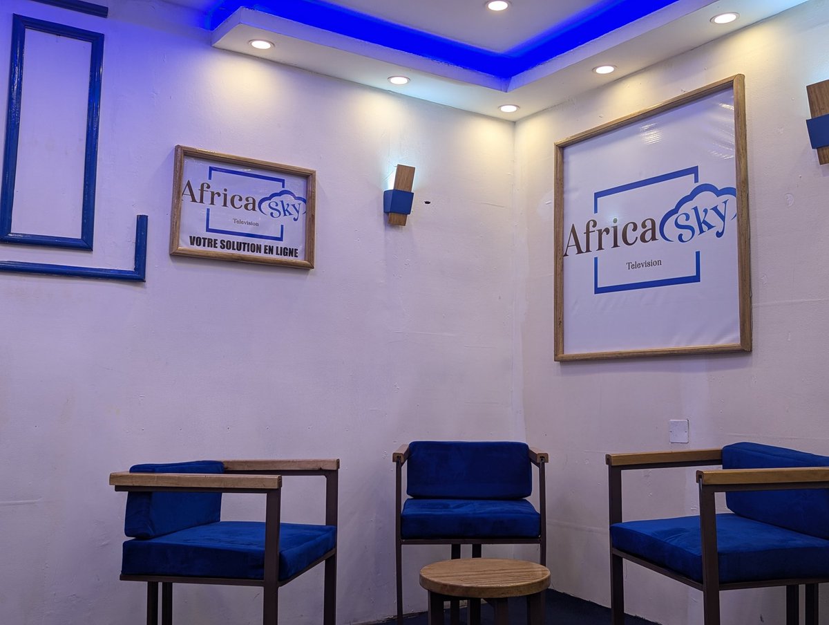 Marielaize14's tweet photo. Un nouveau plateau dans la ville de #Goma, plus besoin de louer des espaces verts, restaurants ou autres lieux pour vos #émissions...
Africa sky télévision   vous offre un plateau sur mesure avec son #fondvert pour adapter vo #background...

Contactez le +243974155743
0974223268 https://t.co/fA9SKPdTdo