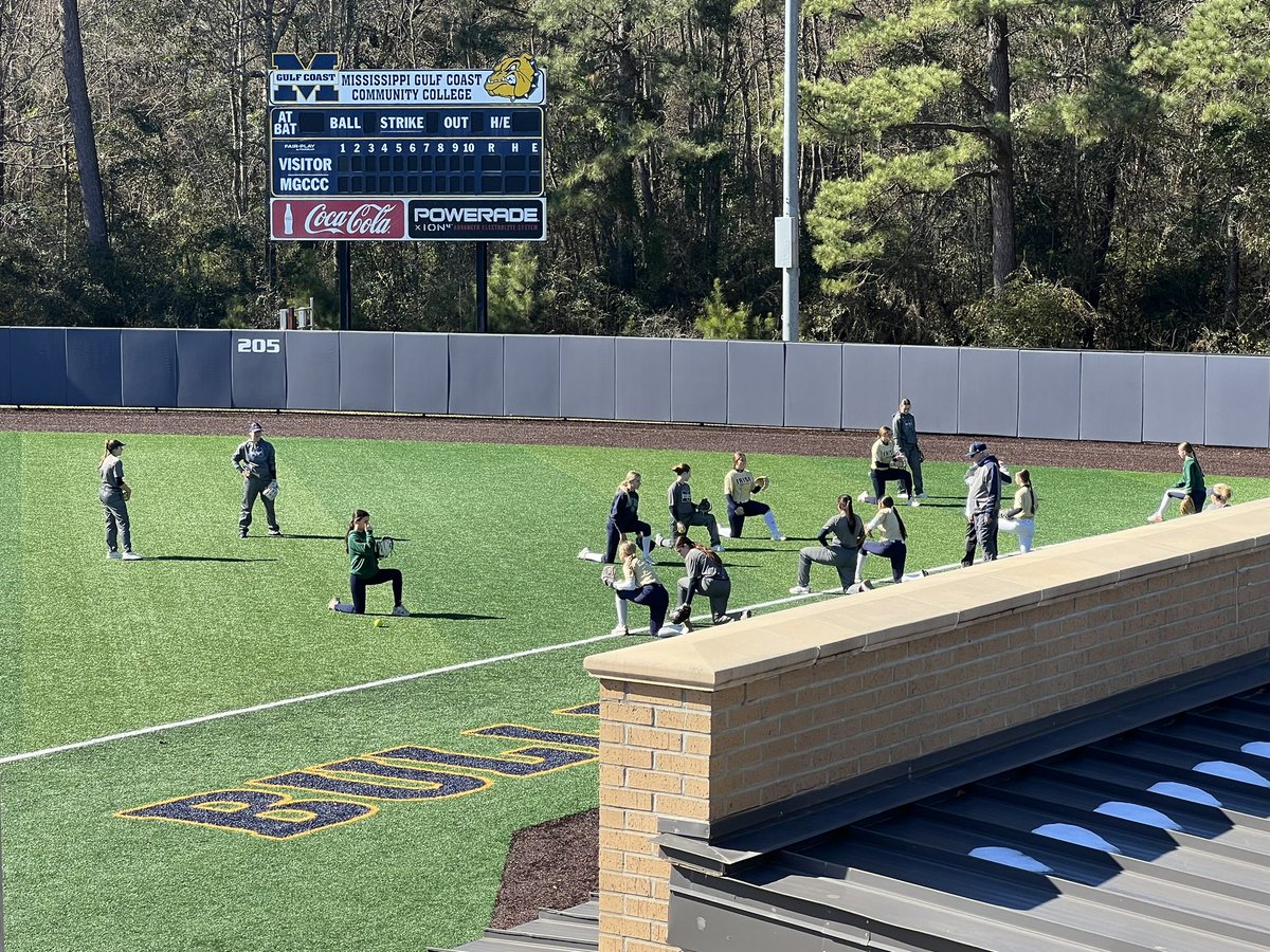 StPatrickSoftball tweet media