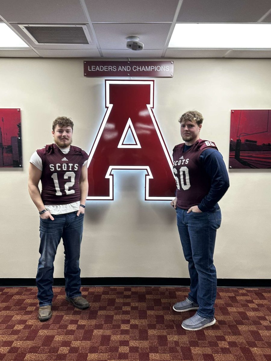 Had a great visit earlier this week at Alma College and was glad to had done it with my former teammate <a href="/jacksonconn15/">jackson conn</a> #Kiltstyle

<a href="/AlmaCoachCole/">Scotty Cole</a> <a href="/CoachP_Alma/">Jason Polmanteer</a> <a href="/JordanHessbrook/">Jordan Hessbrook</a> <a href="/ITHACAJACKETFB/">Ithaca Yellowjacket Football</a>