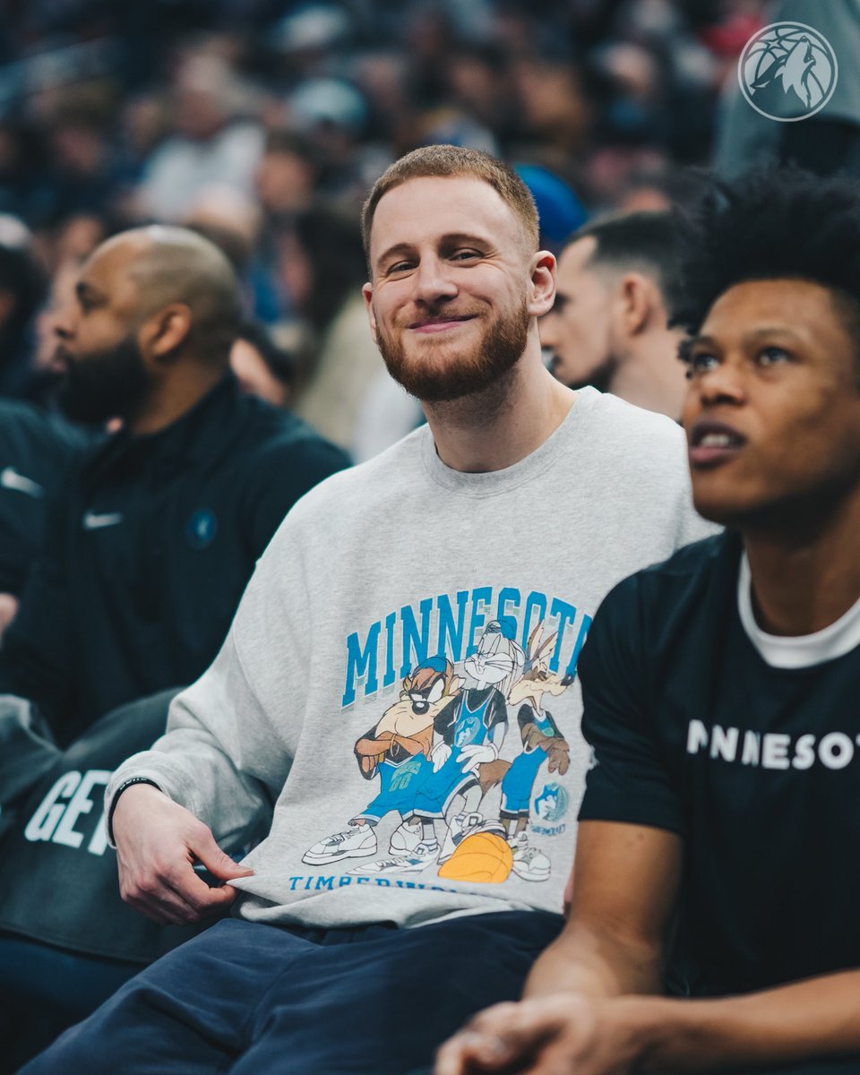 Timberwolves's tweet photo. cheeeeeese 📸 https://t.co/CTQ0k83iMr